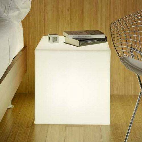 Alquiler de cubo decorativo LED (32 y 45 cm)